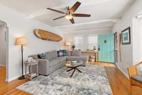 Charming Cottage with Parking Bikes Walk to Sand — 4-Star Luxury Hotel in San Diego, United States