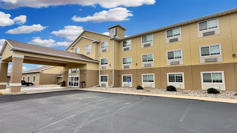 Estherville Hotel & Suites - photo 2