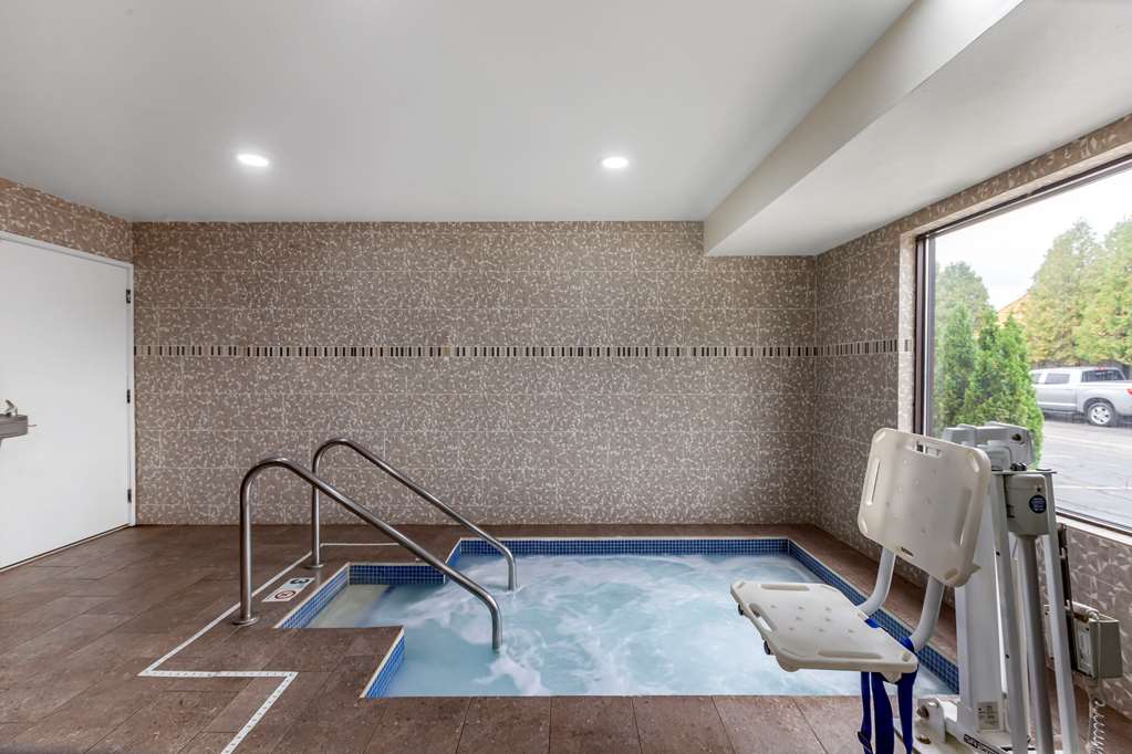 Clarion Pointe Racine Mount Pleasant - photo 26
