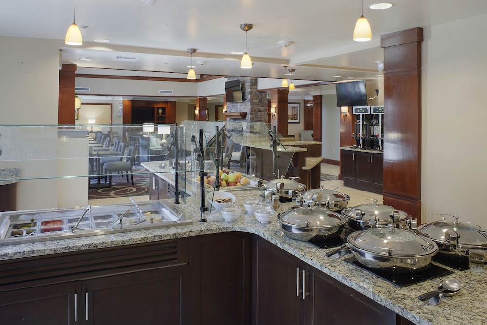 Staybridge Suites Fayetteville Univ Of Arkansas by IHG - photo 31