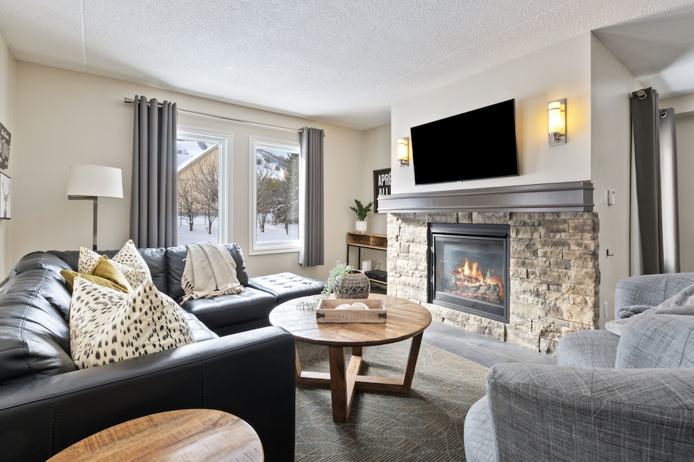 Mountainwalk — 4-Star Luxury Hotel in Collingwood, Canada