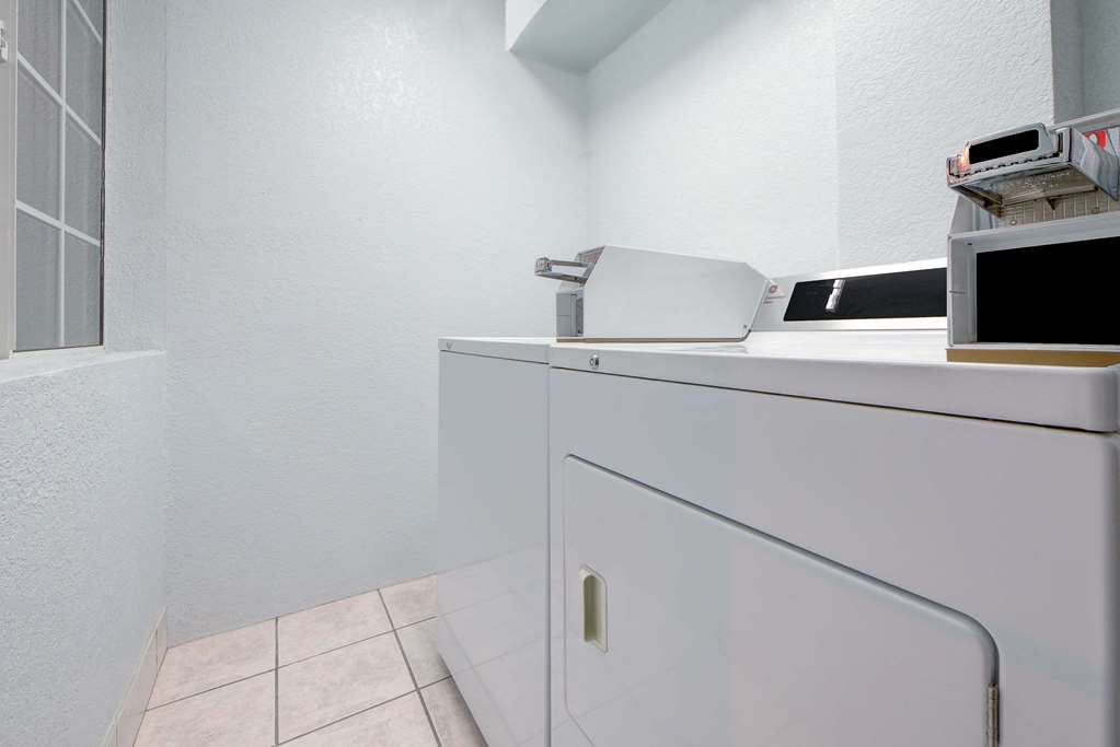 Super 8 by Wyndham Dumas TX - photo 14