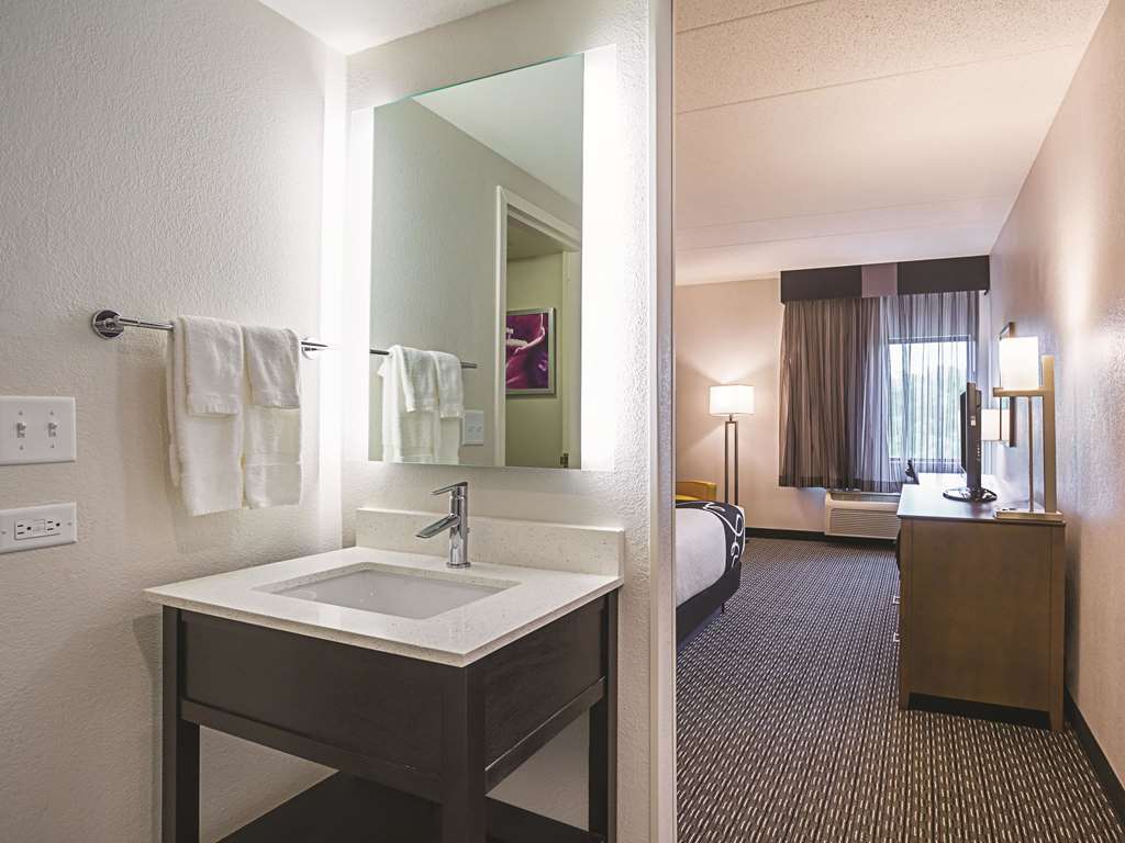 La Quinta Inn & Suites by Wyndham Myrtle Beach N Kings Hwy - photo 35