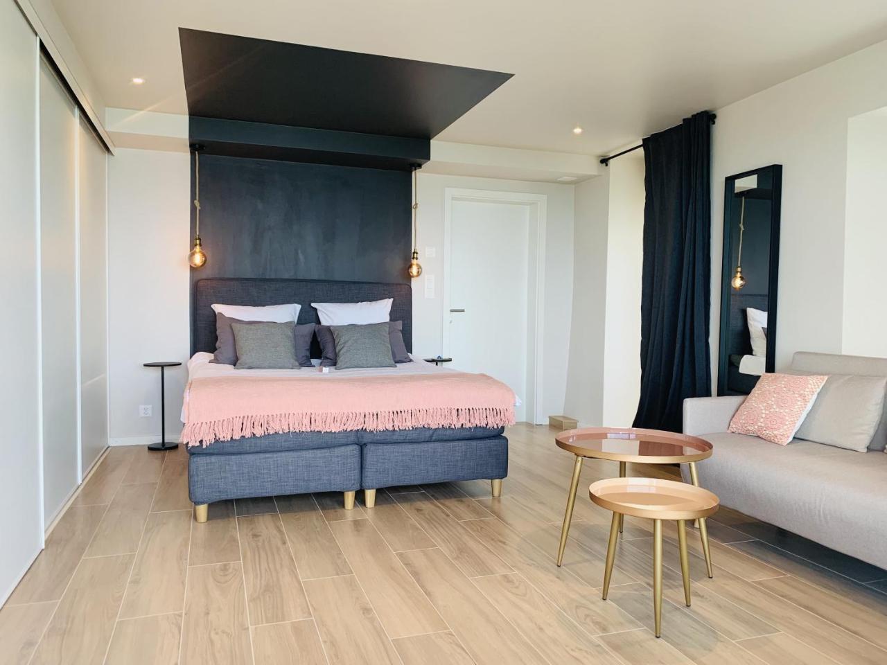 #Lavaux — hotel in Lutry