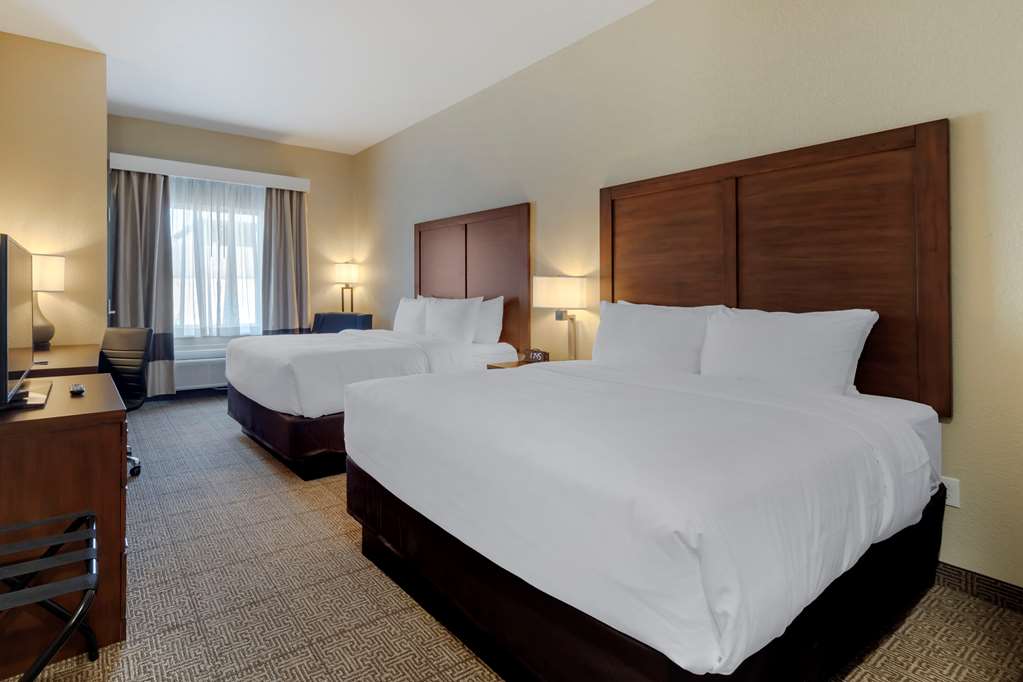Comfort Inn & Suites Harrah - photo 16