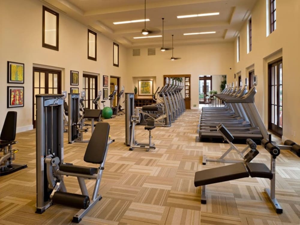 Global Luxury Suites at The Village - photo 47