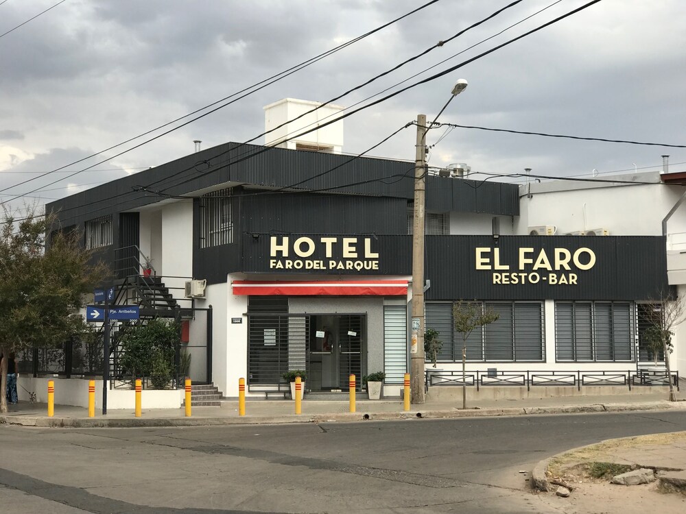 Hotel Bar Restaurant Faro del Parque in Cordoba, Argentina
