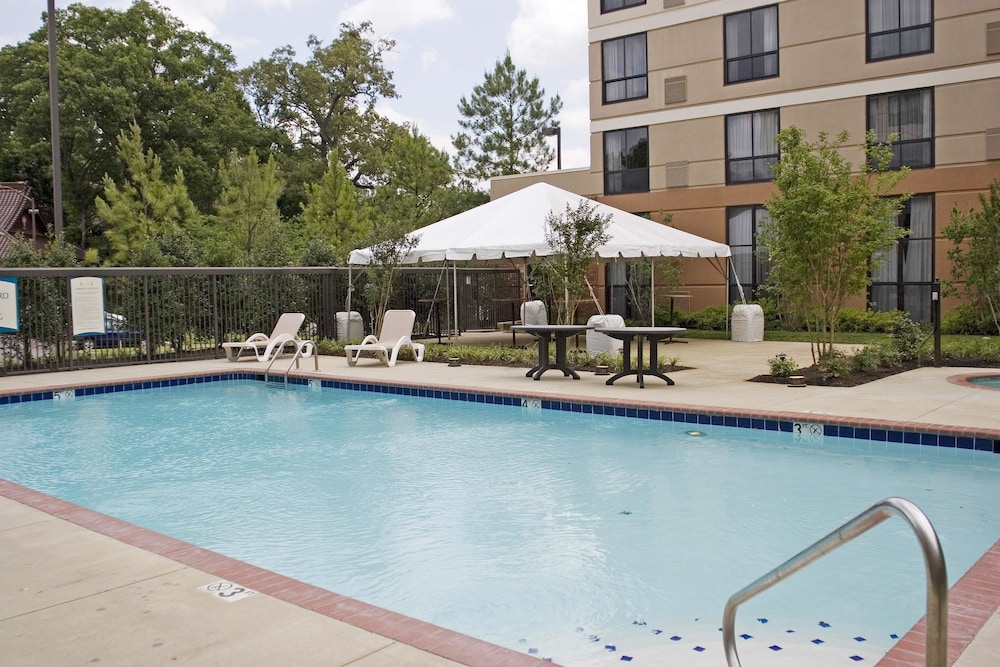 Staybridge Suites Memphis Poplar Ave East by IHG - photo 35