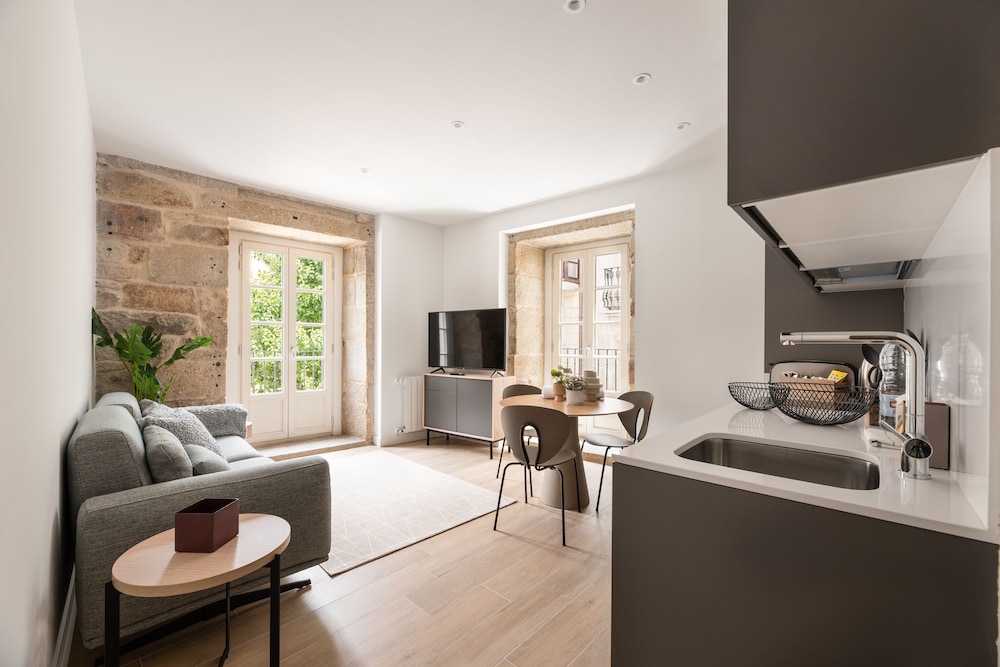 Bow Monumental By Como En Casa — 4-Star Luxury Hotel in Vigo, Spain