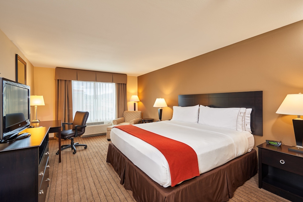 Holiday Inn Express & Suites El Paso Airport Area by IHG - photo 3
