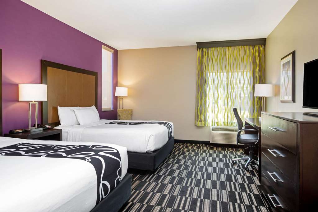 La Quinta Inn & Suites by Wyndham Cedar City - photo 16