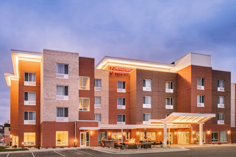TownePlace Suites by Marriott Dubuque Downtown - photo 2