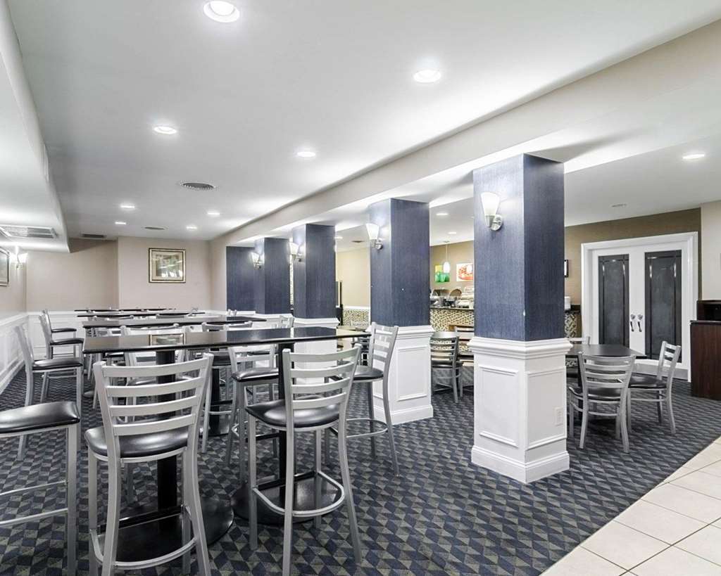 Rodeway Inn & Suites Williamsburg Central - photo 25