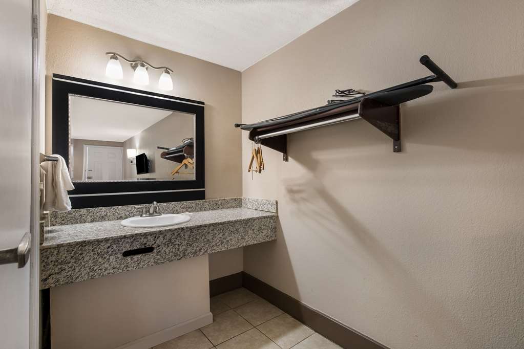 Rodeway Inn Charlotte Airport Area - photo 15