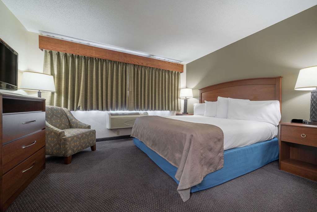 AmericInn by Wyndham Hutchinson - photo 12