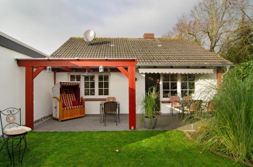Ferienhaus Sonnenschein Wohnung 2 — 4-Star Luxury Hotel in Norden, Germany