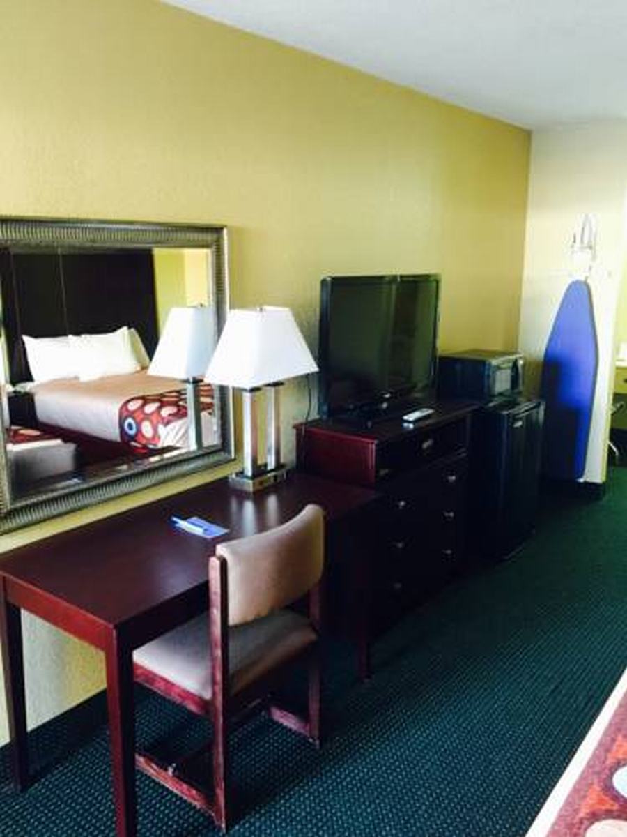 Econo Lodge Mansfield LA - photo 14