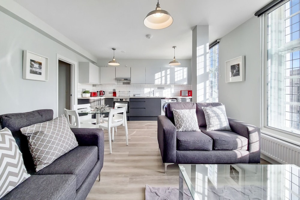 Roomspace Apartments Brewers Lane — 4-Star Luxury Hotel in Richmond, United Kingdom