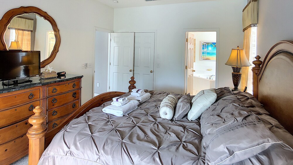 Emerald Island Resort Six bedroom - photo 8