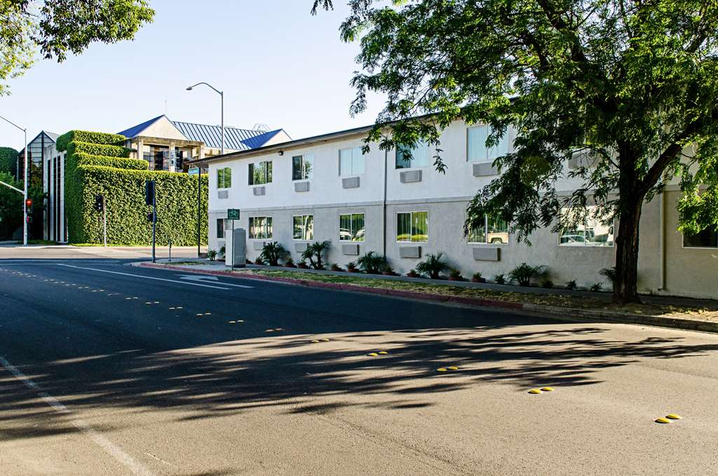 Motel 6 Modesto CA Downtown - photo 3