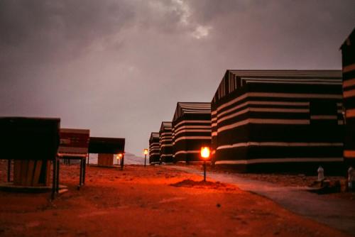 Moon shine camp — 4-Star Luxury Hotel in Wadi Rum, Jordan