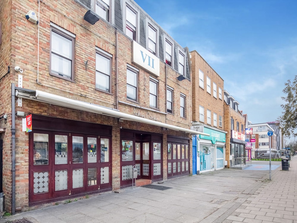 Oyo Vii Hotel And Indian Restaurant — Hounslow