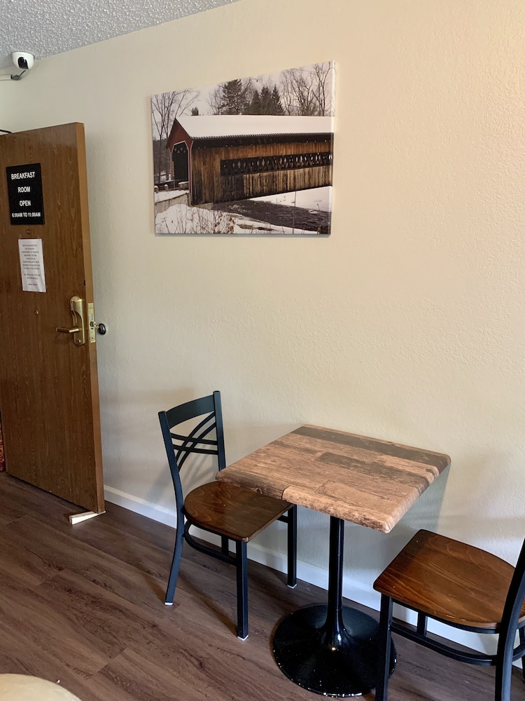 The Covered Bridge Inn - photo 39
