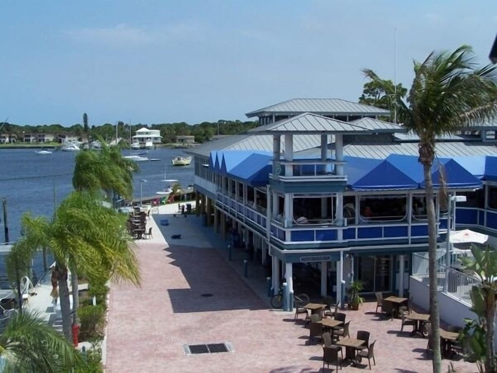 Pirate's Cove Resort & Marina - photo 28