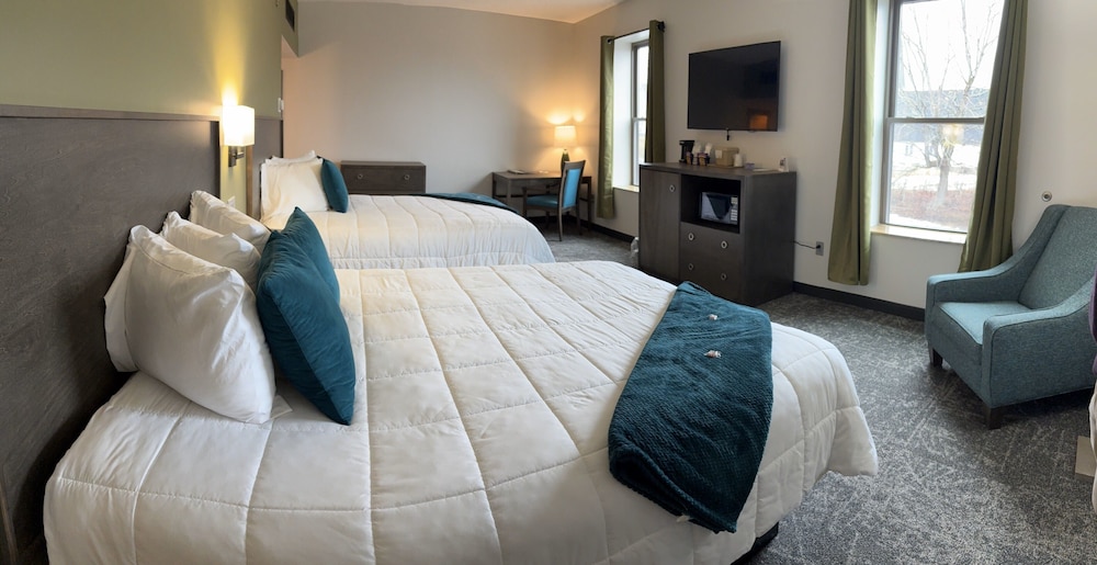 The Northeastland Hotel - photo 25