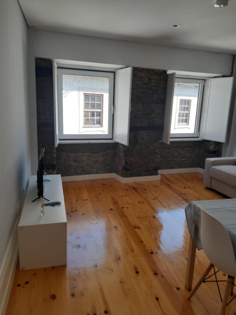 São Bartolomeu Apartment 3 — 4-Star Luxury Hotel in Coimbra, Portugal