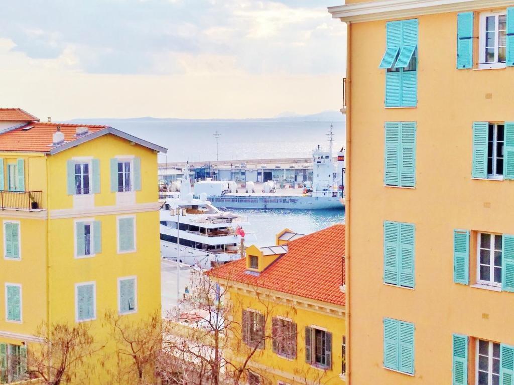 Le Lympia - carbon neutral hotel in Nice
