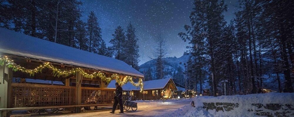 Sleeping Lady Mountain Resort - photo 3