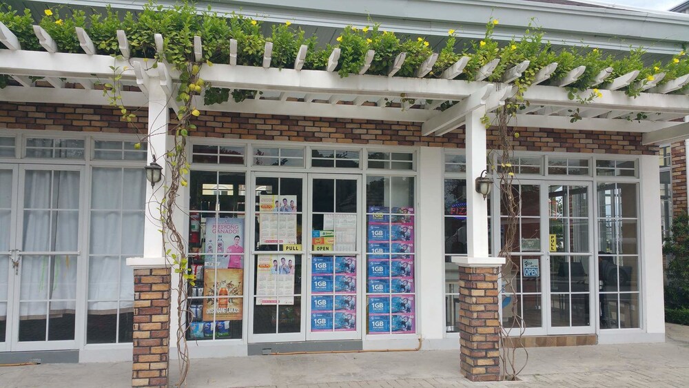 AppleOne Banawa Heights in Cebu City, Philippines