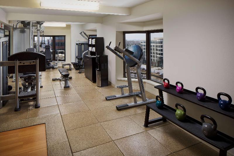Hilton Rosemont Chicago O'Hare - photo 8