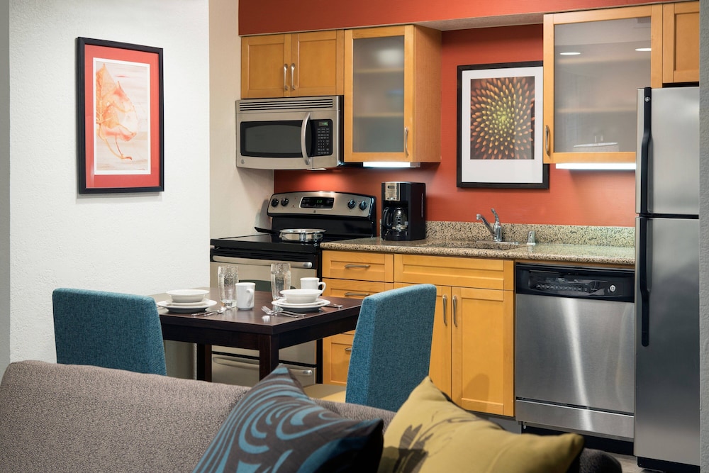 Residence Inn by Marriott Costa Mesa Newport Beach - photo 9