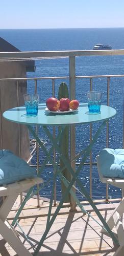 Torre marina in Riomaggiore, Italy