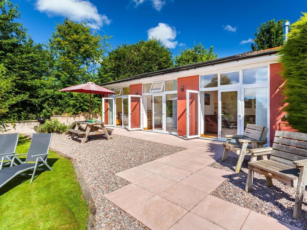 The Red Barn - carbon neutral hotel in Barnstaple