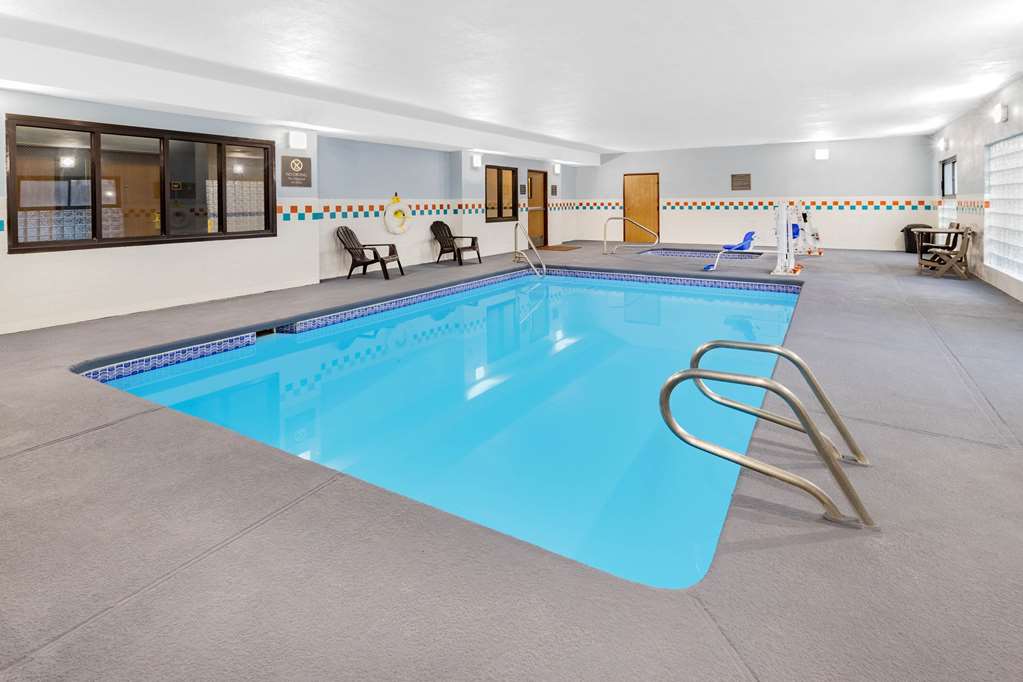 Days Inn by Wyndham Bernalillo - photo 8
