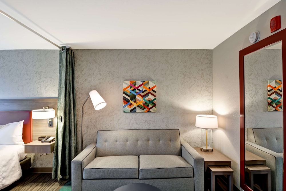 Home2 Suites by Hilton Tampa USF Near Busch Gardens - photo 18