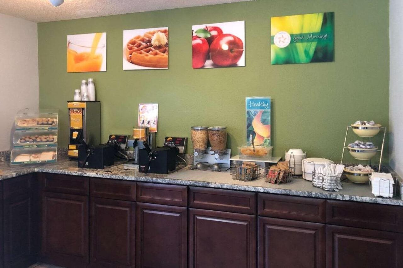 Quality Inn Elkton St. Augustine South - photo 7