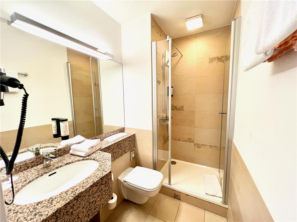 Hotel SchreiberHof Economy Double Room Bathroom