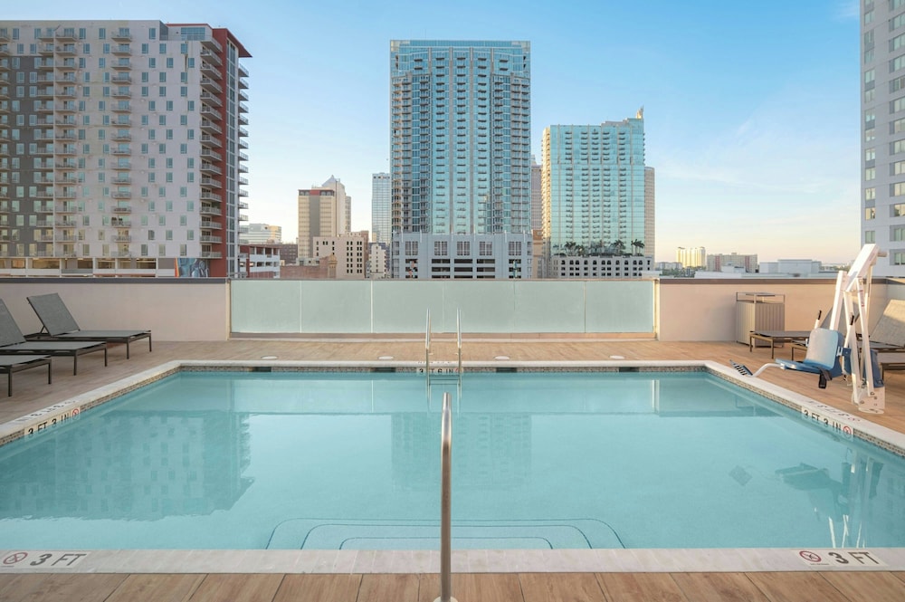 SpringHill Suites by Marriott Tampa Downtown - photo 30