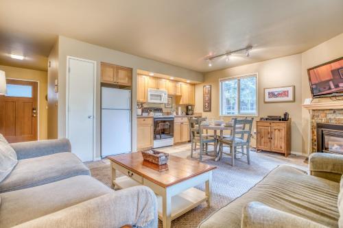 Ski House 133 Meredith Lodging — 4-Star Luxury Hotel in Bend, United States