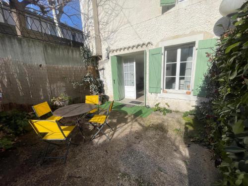 Les Platanes Rambrandt Rez de Jardin — hotel in Lamalou-Les-Bains