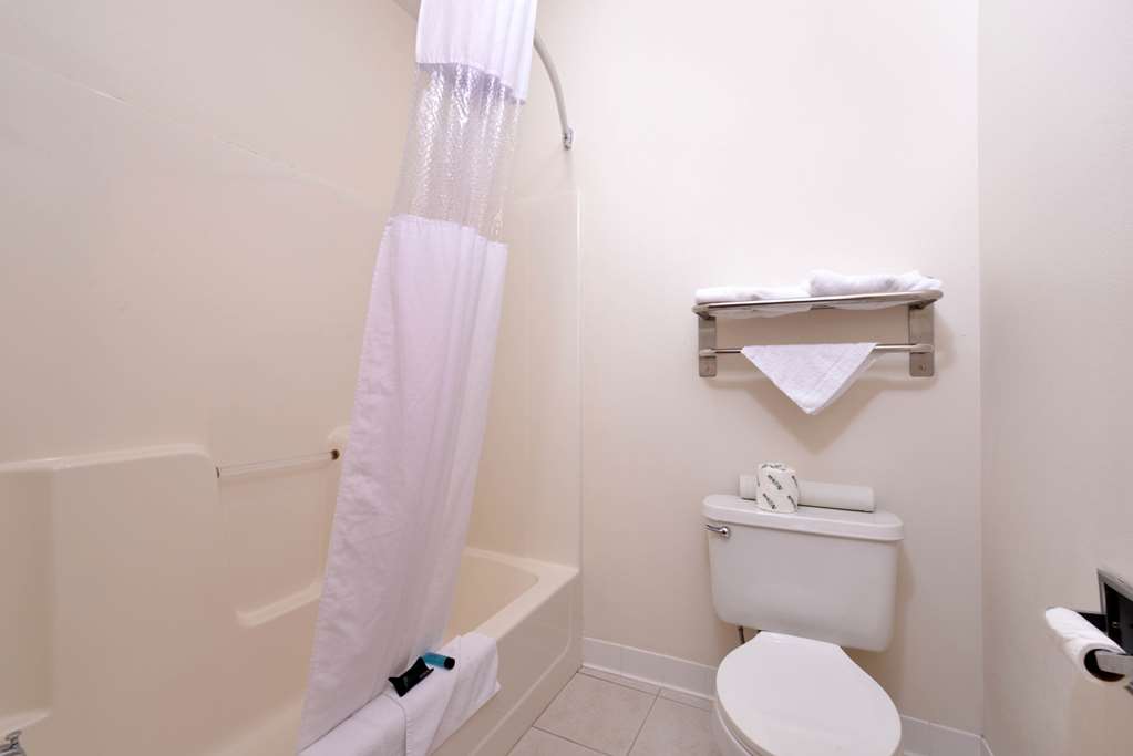 Americas Best Value Inn & Suites Atlantic - photo 16