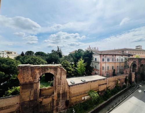 LP San Giovanni Apartment — 4-Star Luxury Hotel in Rome, Italy