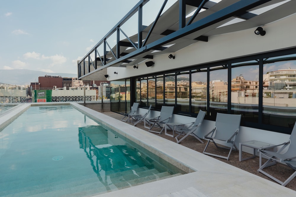 PlexiSpace - carbon neutral hotel in Athens