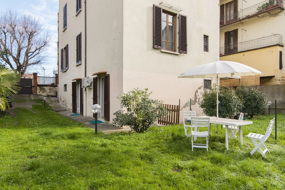 Nelson Mandela Forum Flat - carbon neutral hotel in Florence