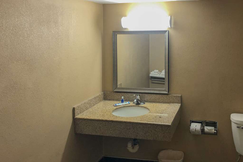 Rodeway Inn Joint Base Andrews Area - photo 18