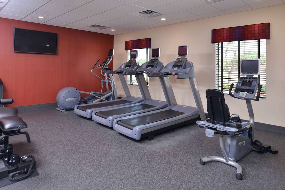 Hampton Inn & Suites Dallas Market Center - photo 51
